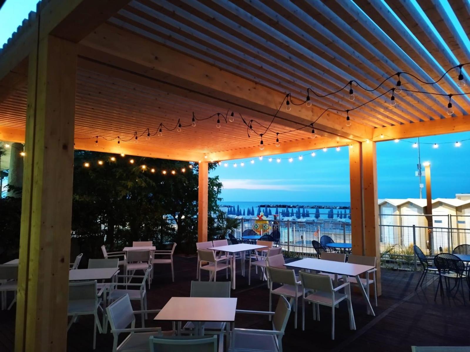 Evo Boutique Hotel & Spa Bellaria-Igea Marina Bagian luar foto
