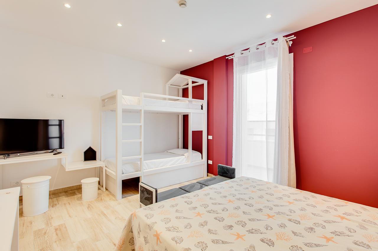 Evo Boutique Hotel & Spa Bellaria-Igea Marina Bagian luar foto